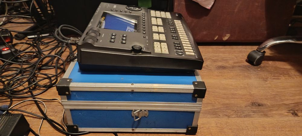 Yamaha QY 700 moduł brzmieniowy seqencer midi emulator USB ew. zamiana
