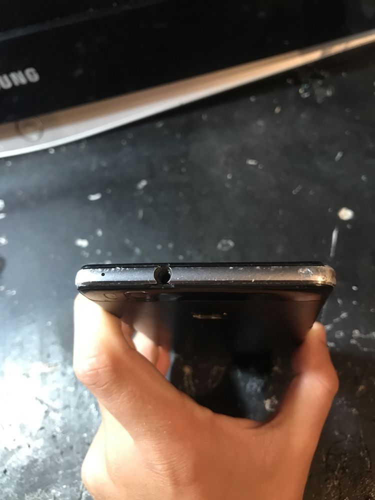Vendo huawei p9 lite com vidro partido a funcionar