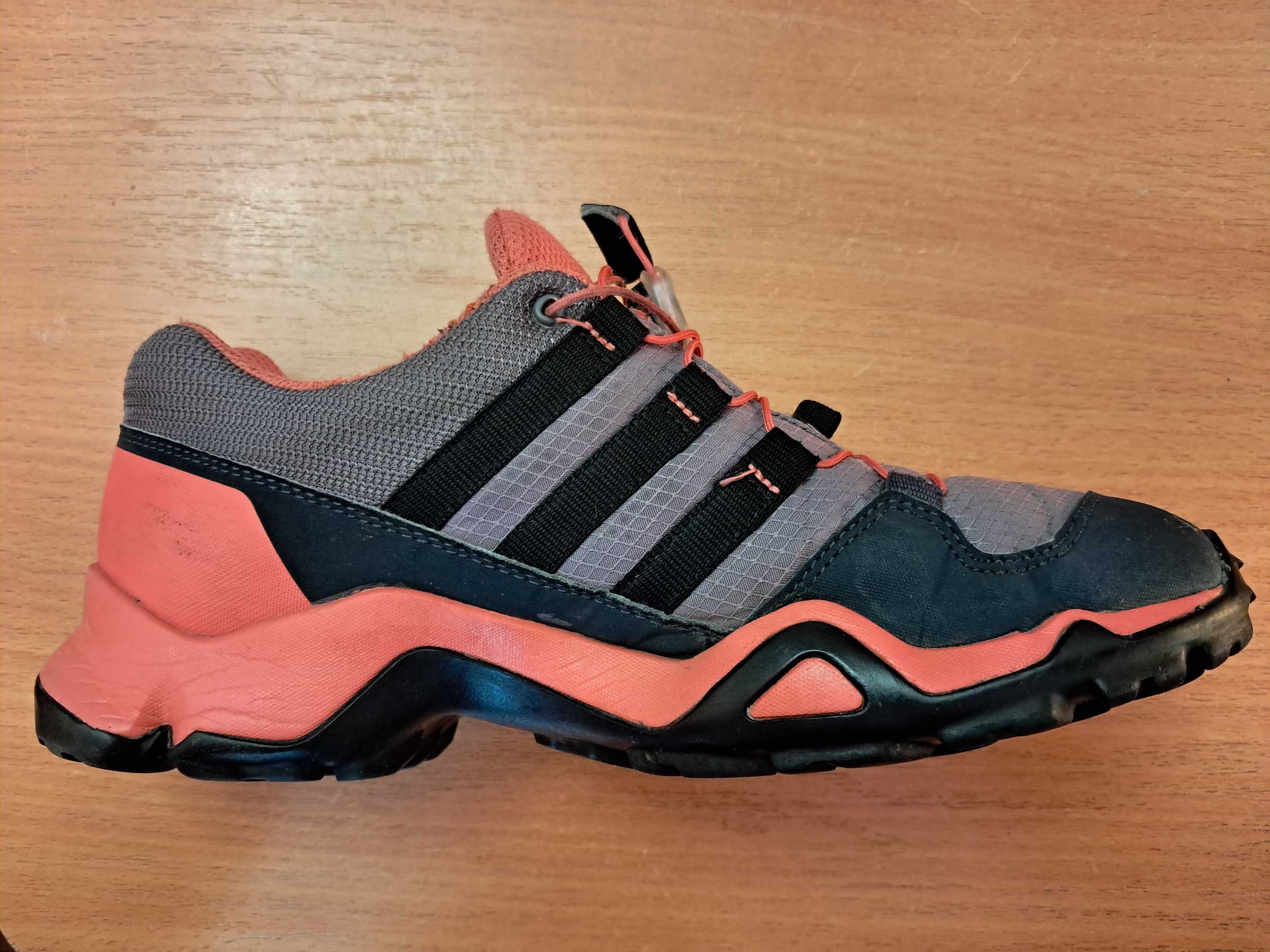 Детские кроссовки adidas terrex 38 размер стелька 24см