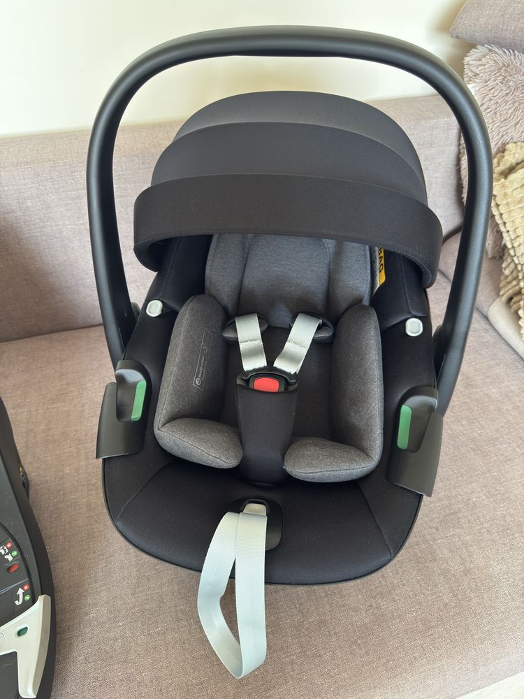 Maxi Cosi Pebble 360 + Baza family fix 360