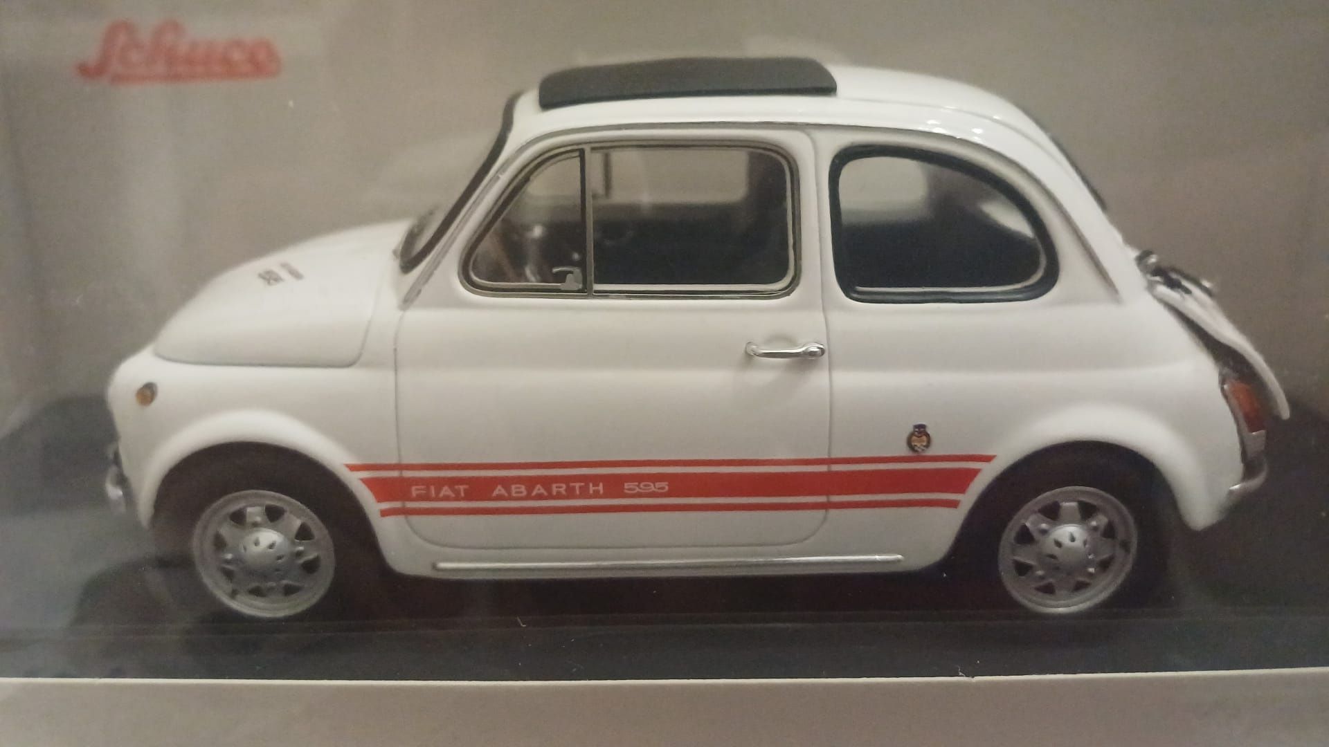Miniatura 1/18 Fiat 500 Abarth