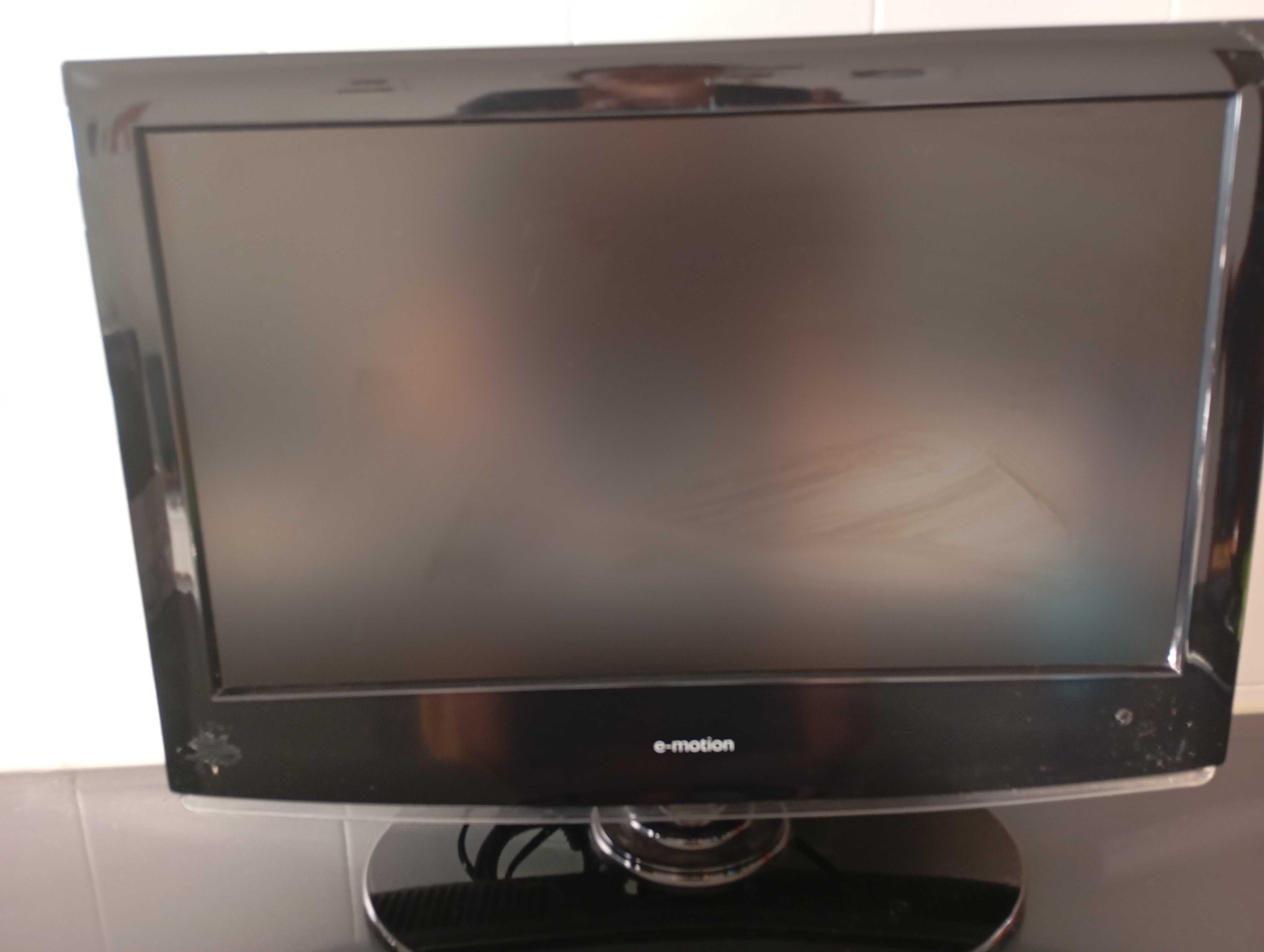 LCD TV 18,5" em bom estado