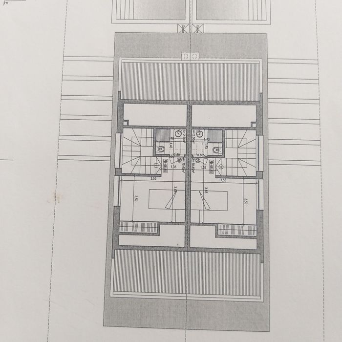 V3 triplex geminada com piscina só a particulares