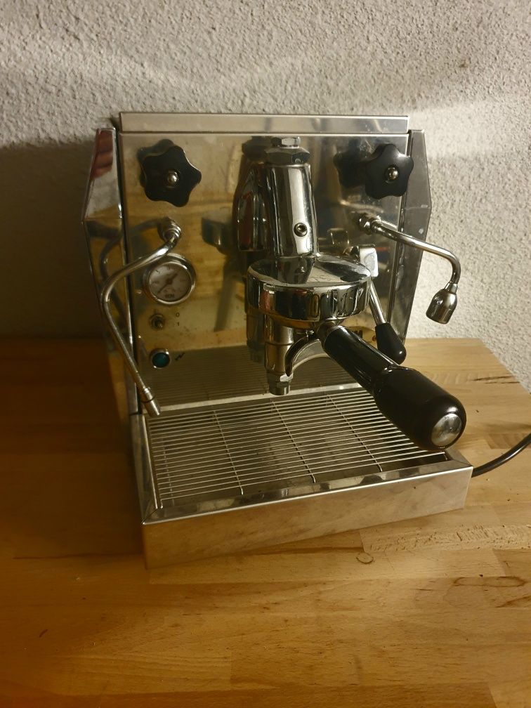 ECM Technika ekspres kolbowy E61 stan bdb