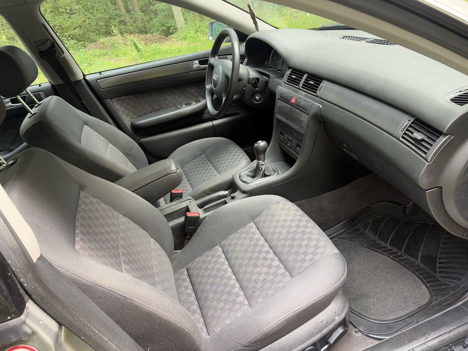Audi A6 C5 1.8 turbo benzyna 2001r