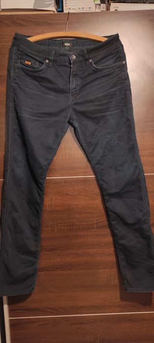 Hugo Boss  jeansy rurki slim męskie L