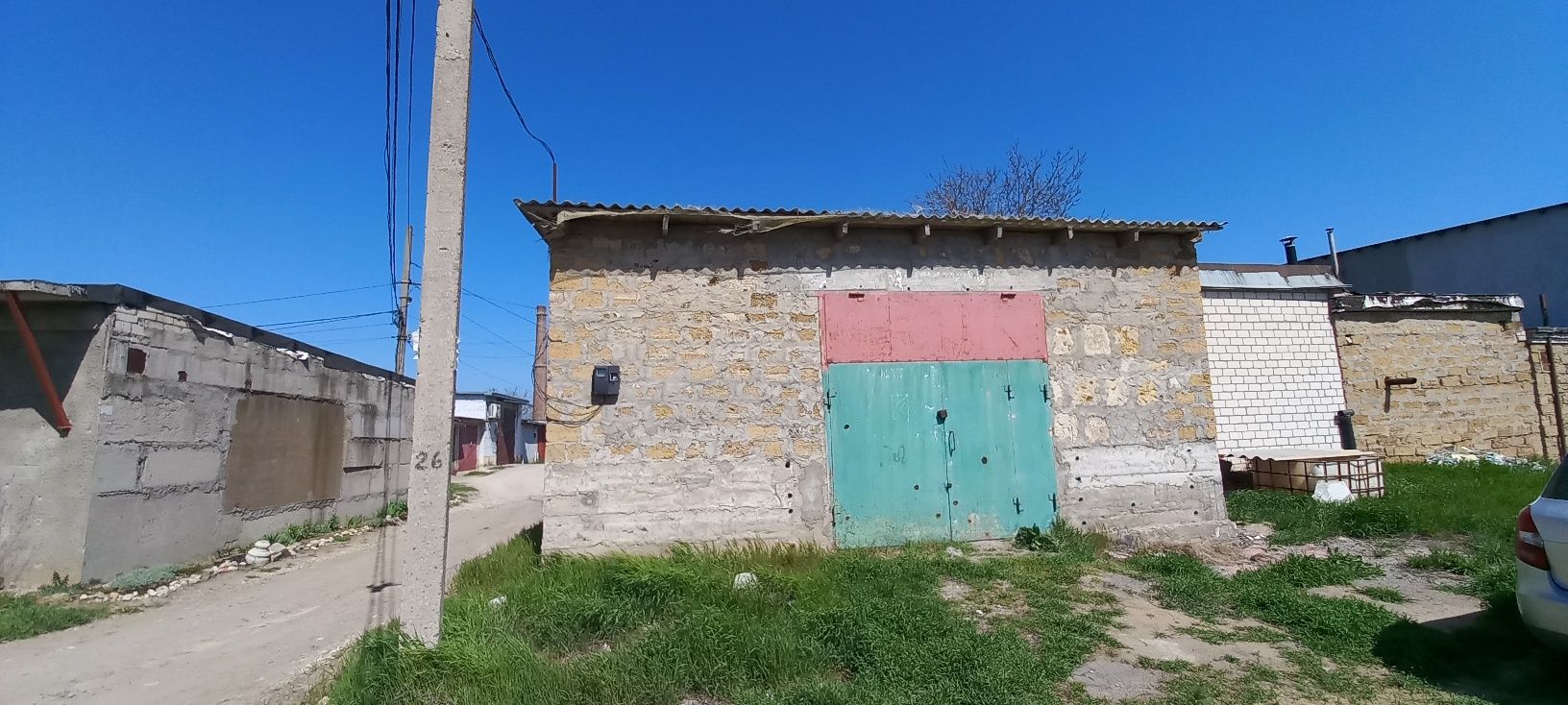 Продаеться большой гараж