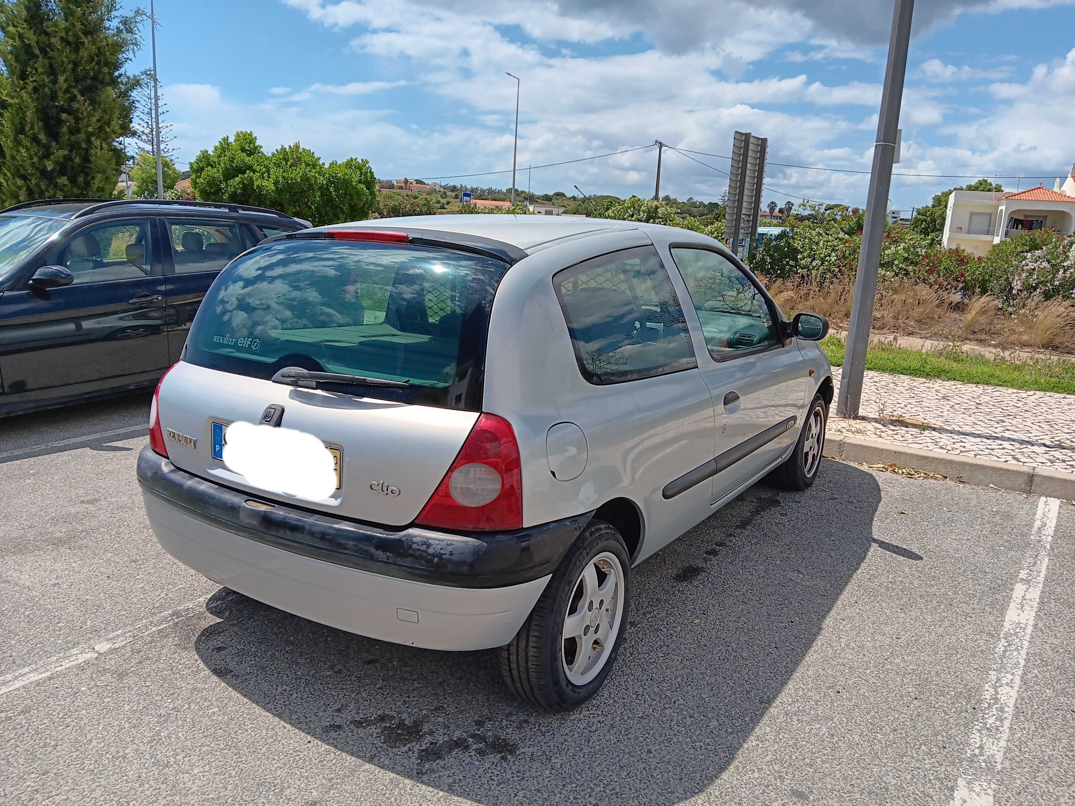 Renault Clio 1.9D (comercial, ano 2000)