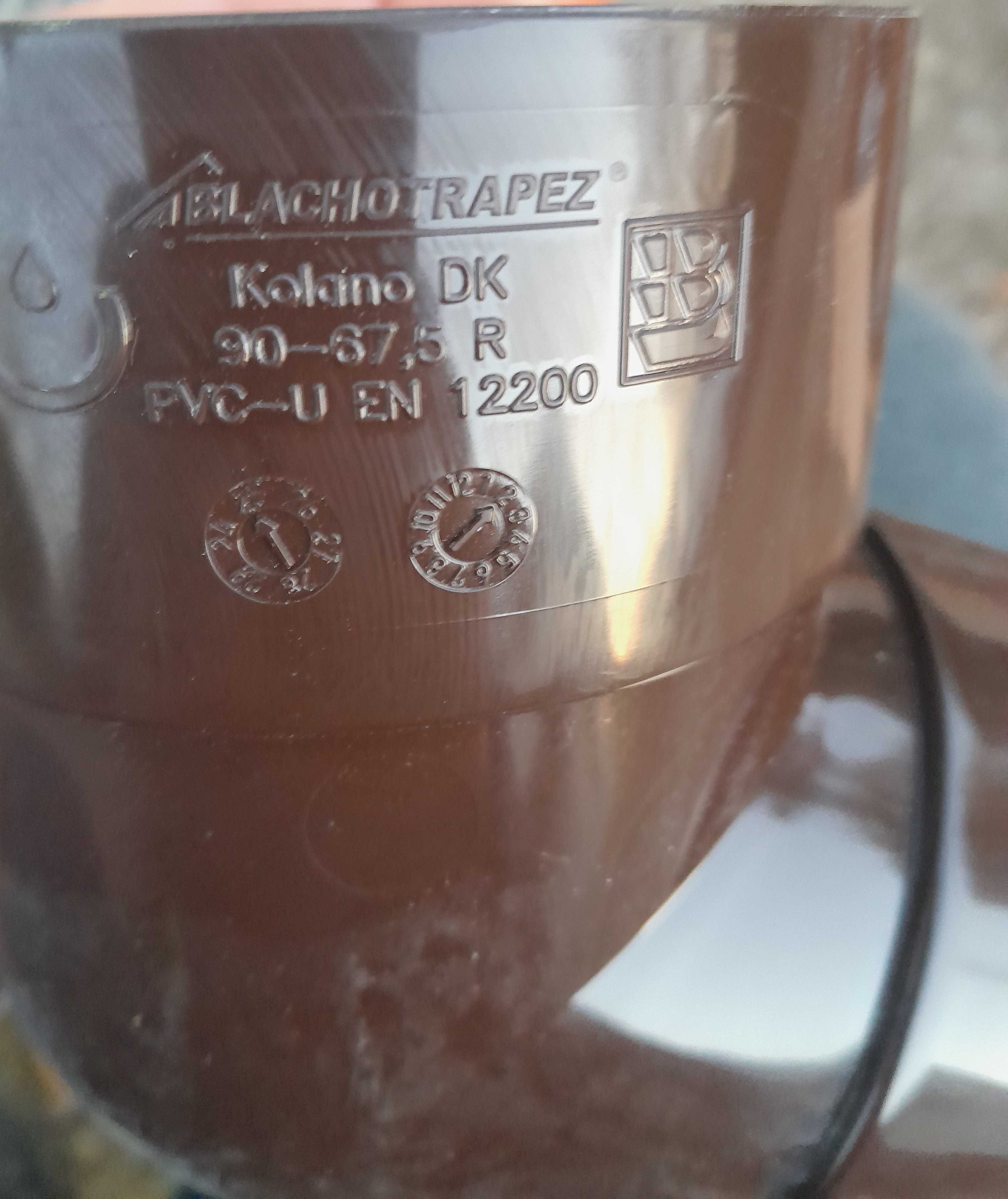 Kolano 90-67,5 R blachotrapez 4szt ciemny brąz RAL 8017 nowe