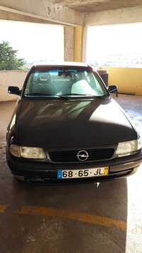 Opel Astra a gasolina 1998