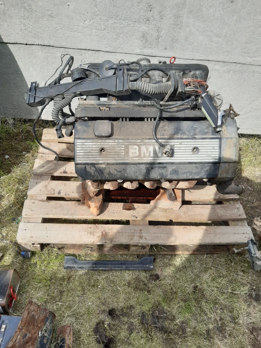 Продам двигатель BMW E34 м50б20