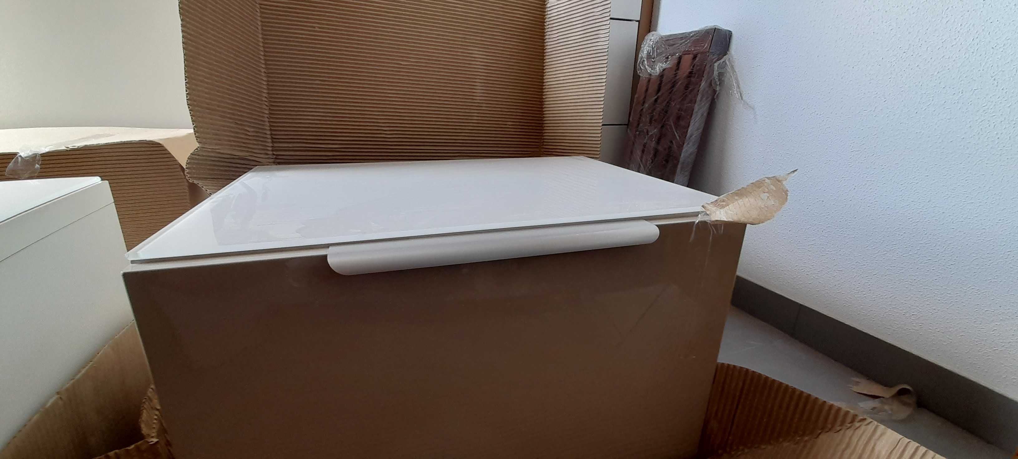 2 Módulos da gama Besta do Ikea