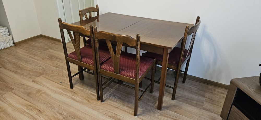 Stół rozkładany z krzesłami tanio