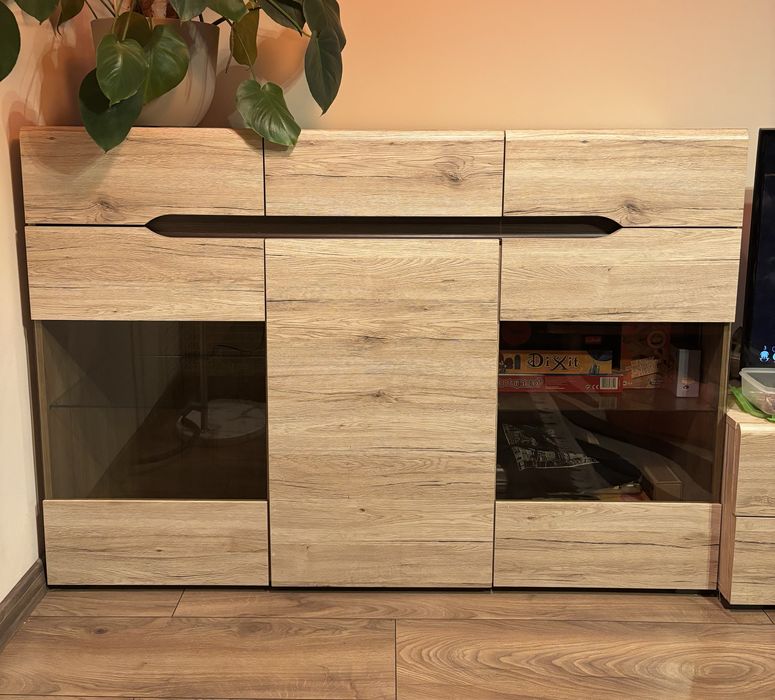 Komoda z witryną Black Red White