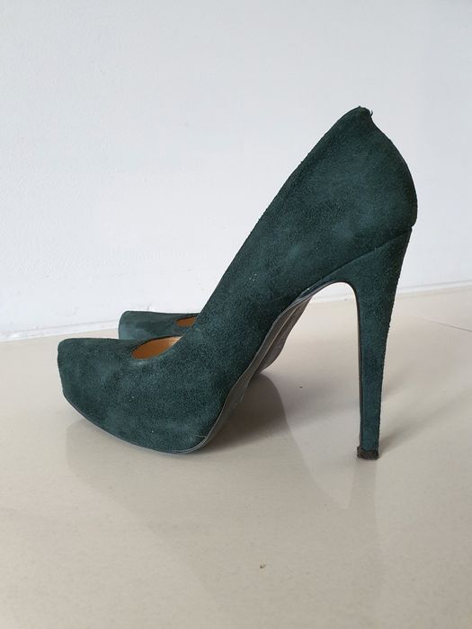 Szpilki zamszowe Venezia r39