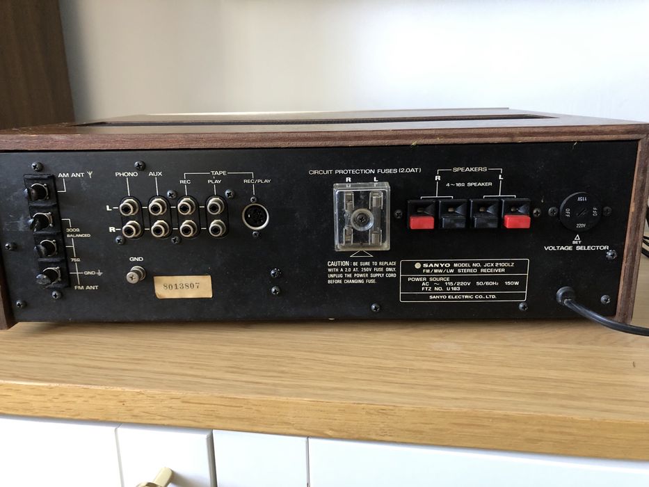 Amplituner SANYO JCX 2100 LZ (Film)