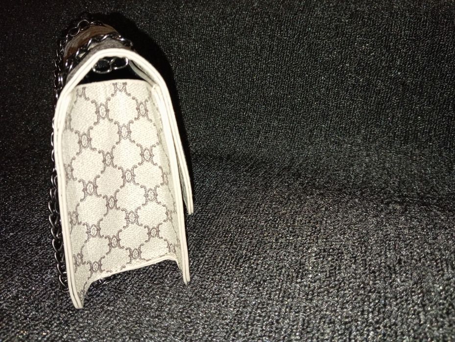 Жіноча Сумка на Плече Модна Великої Ємності з Ланцюгом.