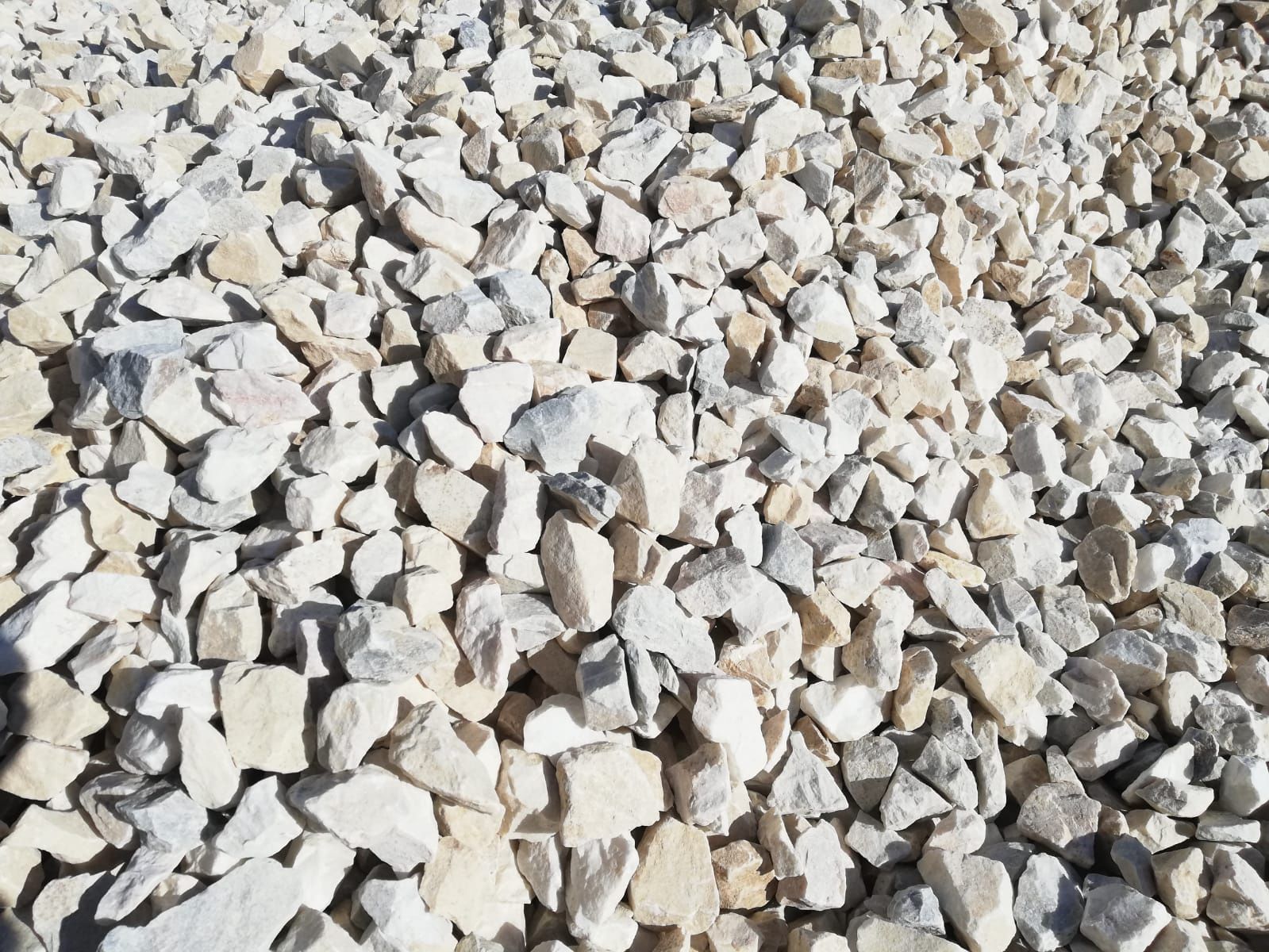 Kamień naturalny Biała Marianna grys biały ozdobny z dostawą + głaz