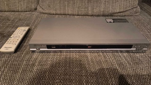 Odtwarzacz Pioneer CD/DVD/SACD