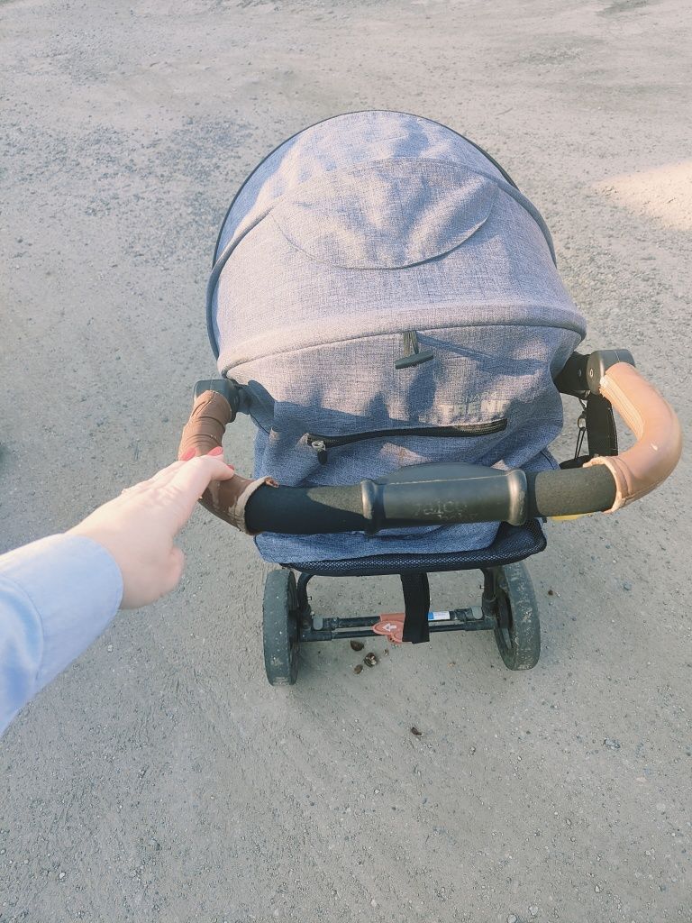 Valco Baby Snap 4 - lekki wózek spacerowy
