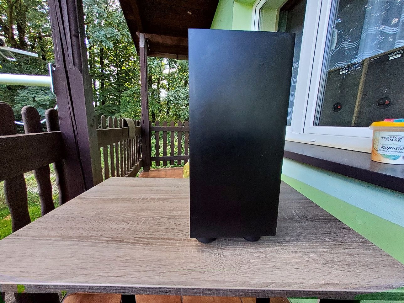 Subwoofer KEF T-2 Wzmacniacz klasy D