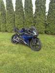 Yamaha yzf r125.