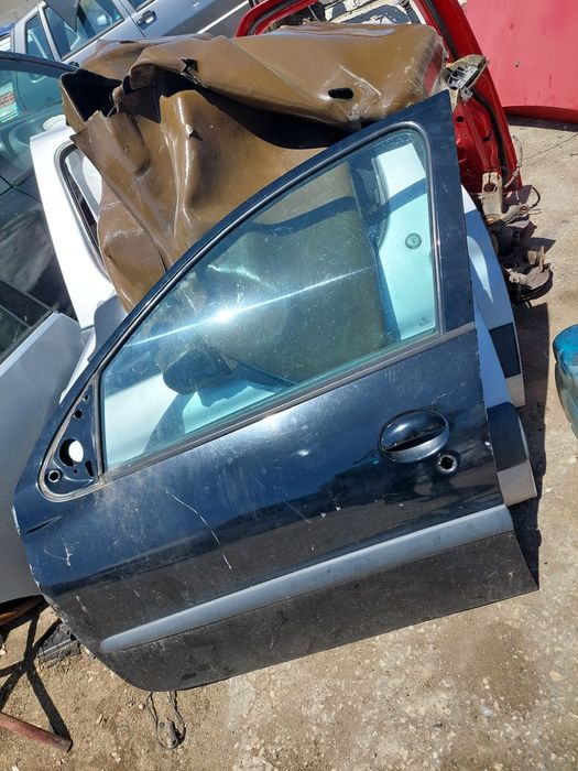 Porta frente esquerda peugeot 206