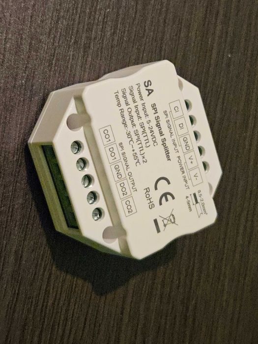 Rozdzielacz sygnału cyfrowego SA SPI TTL 5-24V DC 1 kanał na 2 kanały