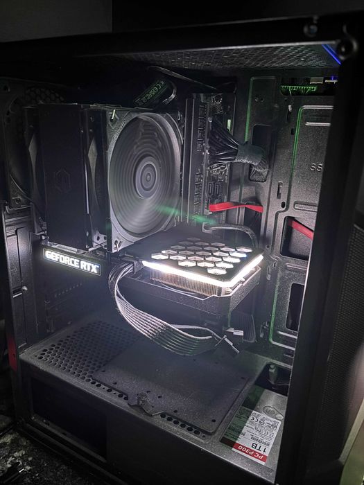 Komputer Gamingowy GeForce RTX3060Ti i5-10400F 32GB RAM 500GB SSD