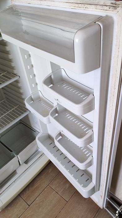 Продам холодильник Stinol