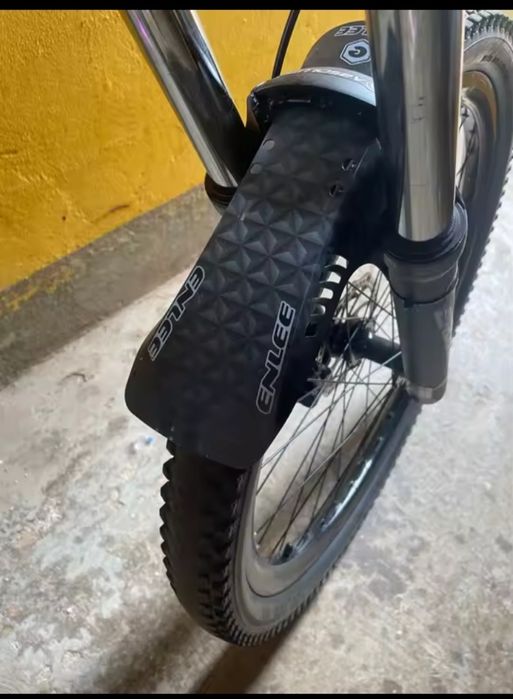 Крило на велосипед.