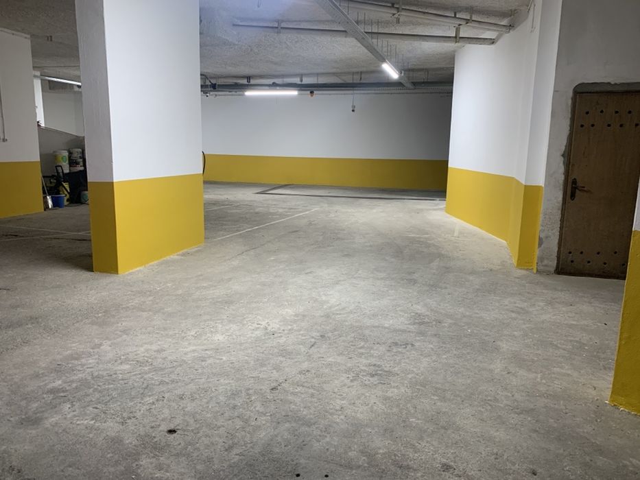 Lug. Garagem *CENTRO* - Rua D. Pedro V/Rua do Taxa