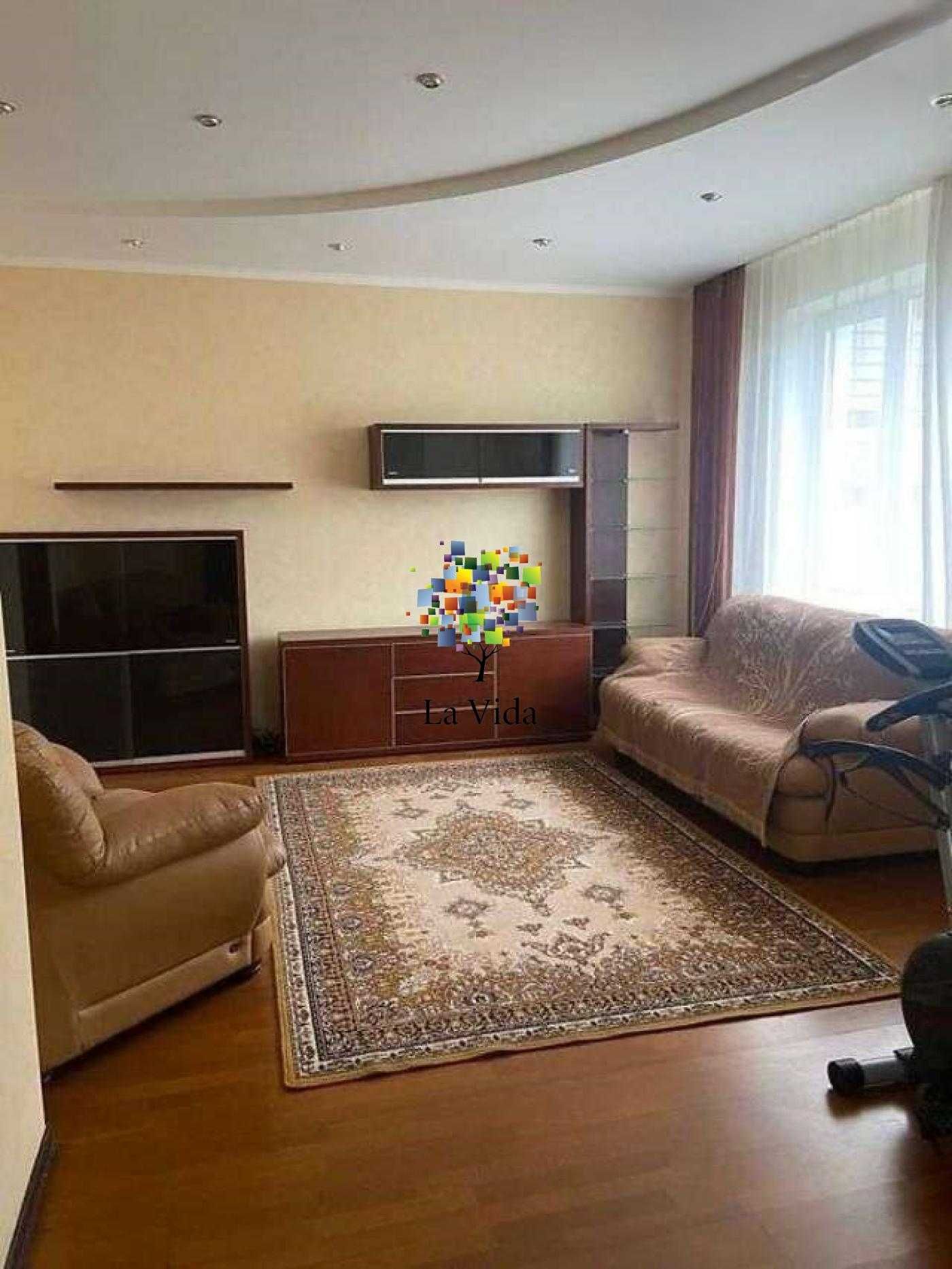 Продаж 2к квартири Урловська 16/37