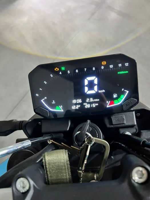 Motociclo Naked Voge 125r