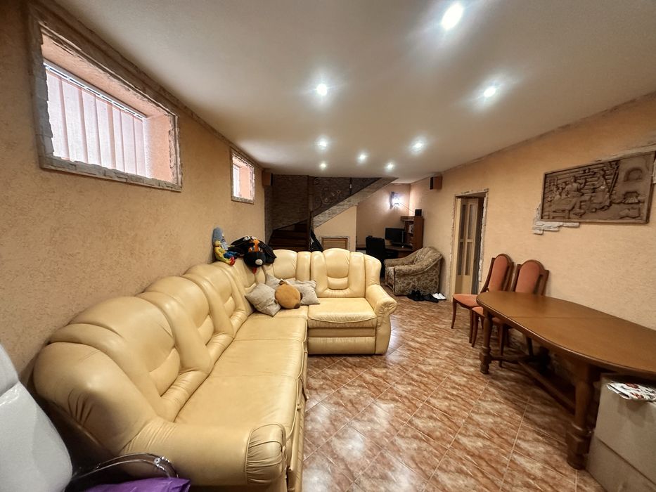 Продам будинок р-н ветлікарні Борисполь