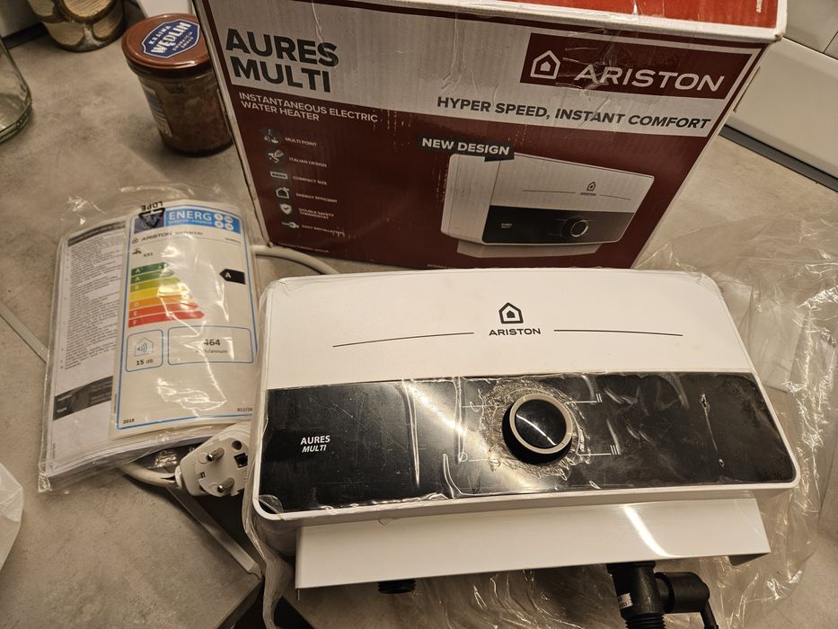 Podgrzewacz do wody nowy Ariston M5 EU klasa A 5kW 230v gwarancja door