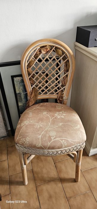 Uma cadeira trabalhada leve