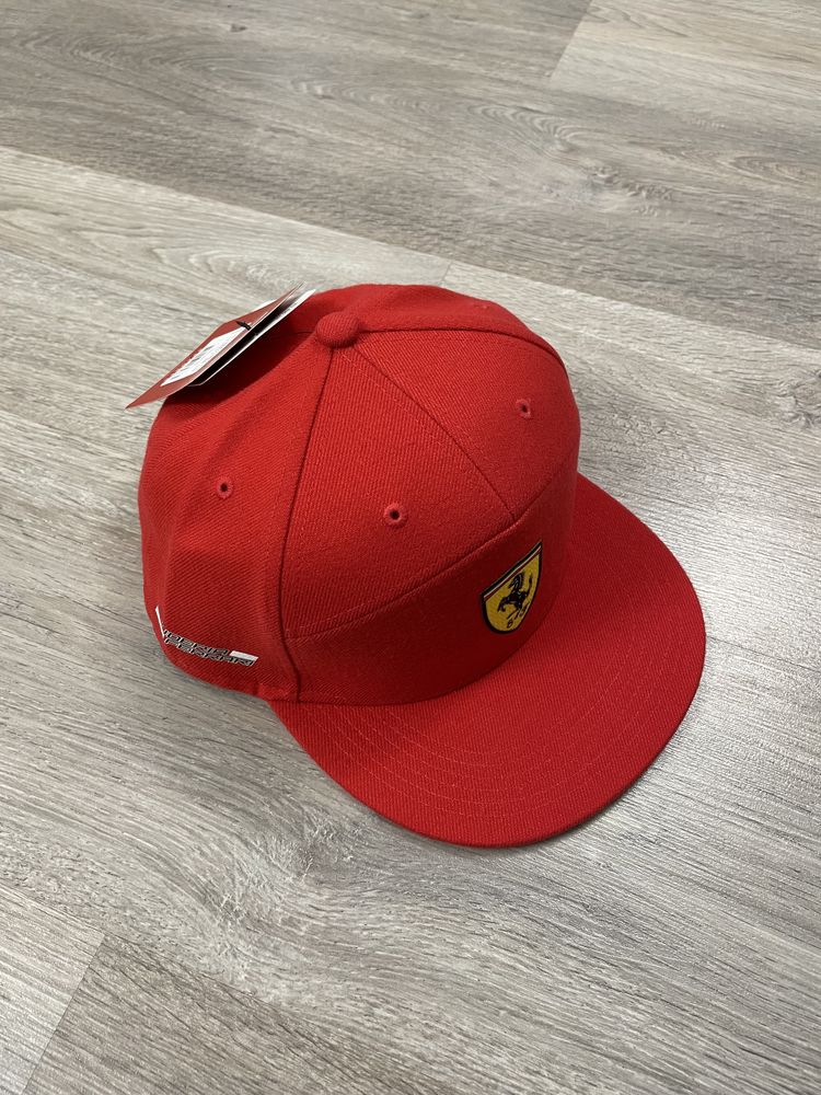 Бейсболка (кепка) Scuderia Ferrari (оригинал, snapback).