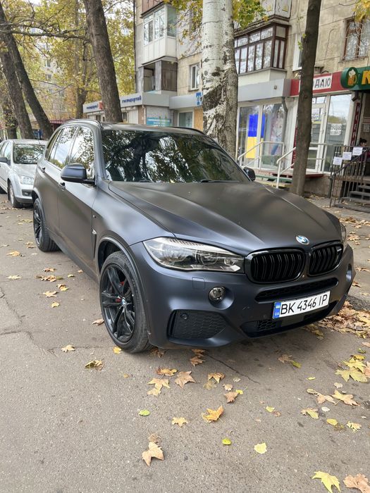 Бмв х5.чистый 2018 год полная комлектация даже ночное виденье
