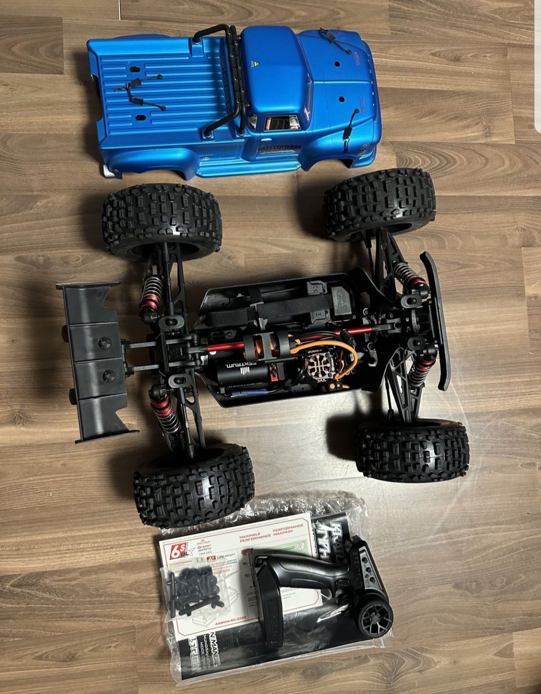 Arrma Notorious 6S Spectrum Samochód RC