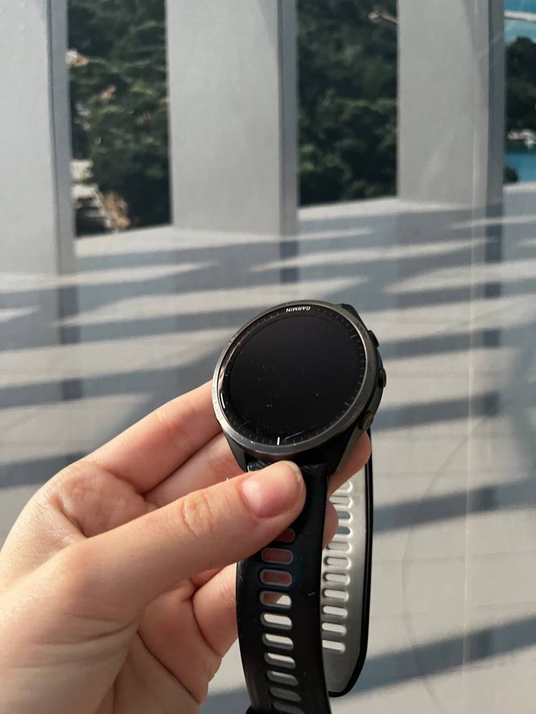 Смарт годинник Garmin Forerunner 965