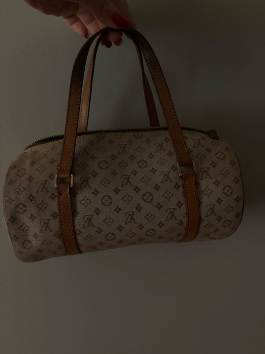 Louis Vuitton Papillon.