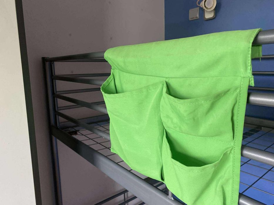 Łóżko piętrowe metalowe z IKEA „SVÄRTA”