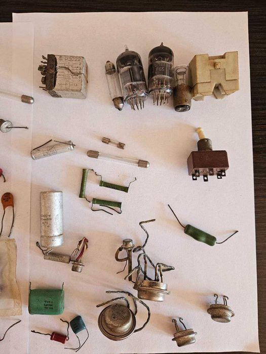 Радиодетали (диоды, транзисторы, лампы, резисторы, конденсаторы)