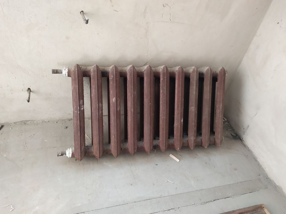 Продам чугунные радиаторы б/у