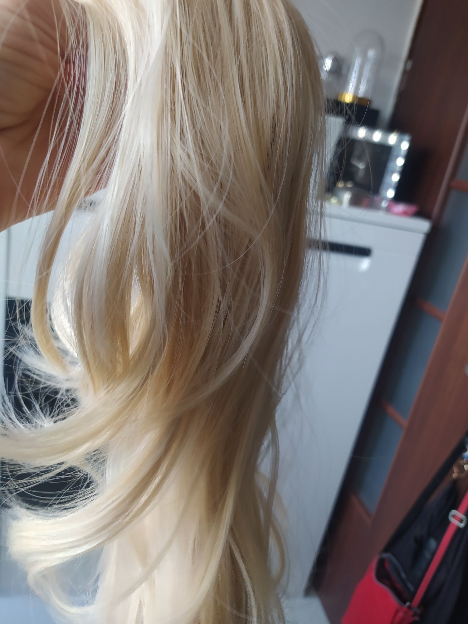 Włosy blond kucyk dopinki