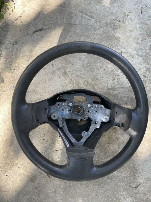 Продам руль тойота Auris