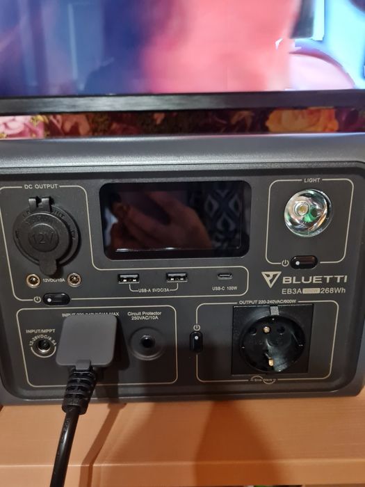 Зарядна станція Bluetti EB3A