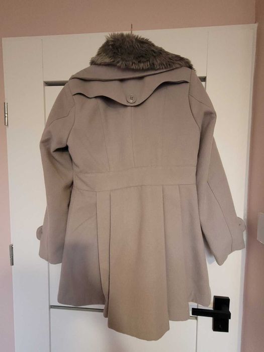 Szary płaszczyk jesienno-zimowy