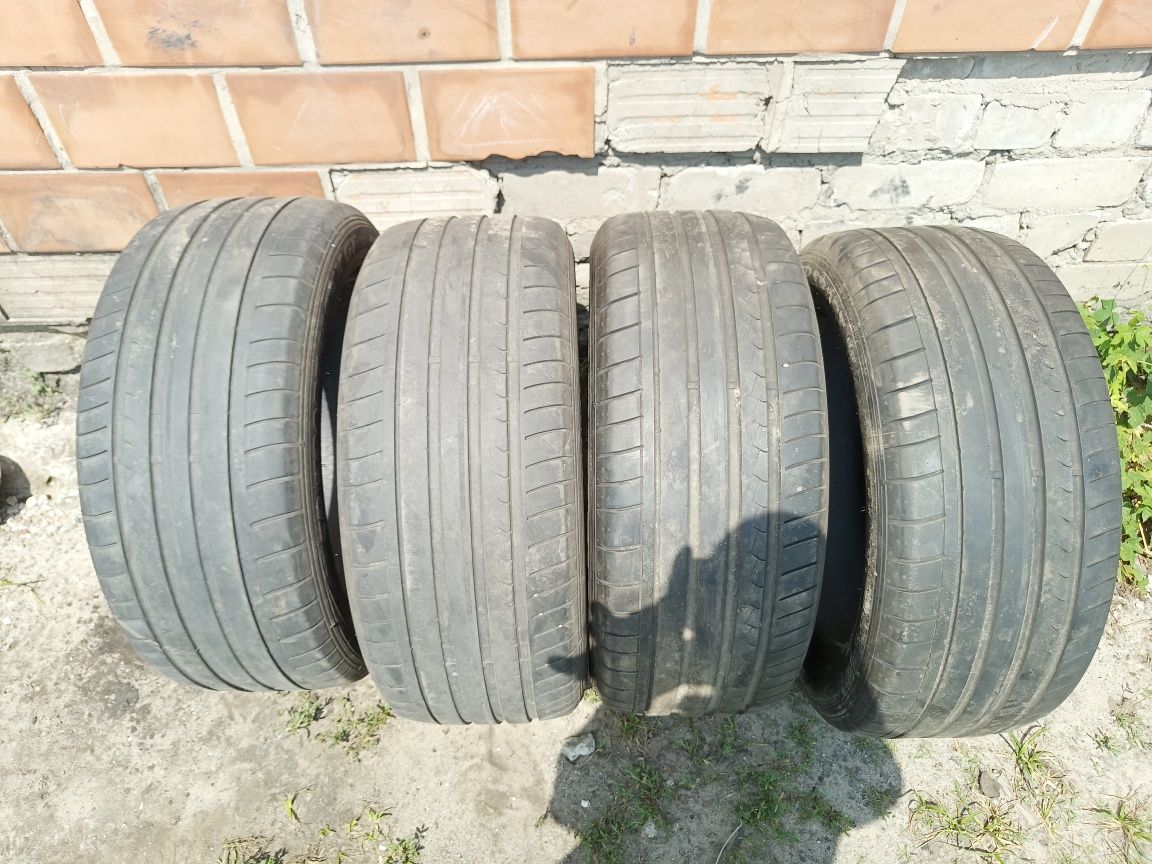 Dunlop 245/50R18